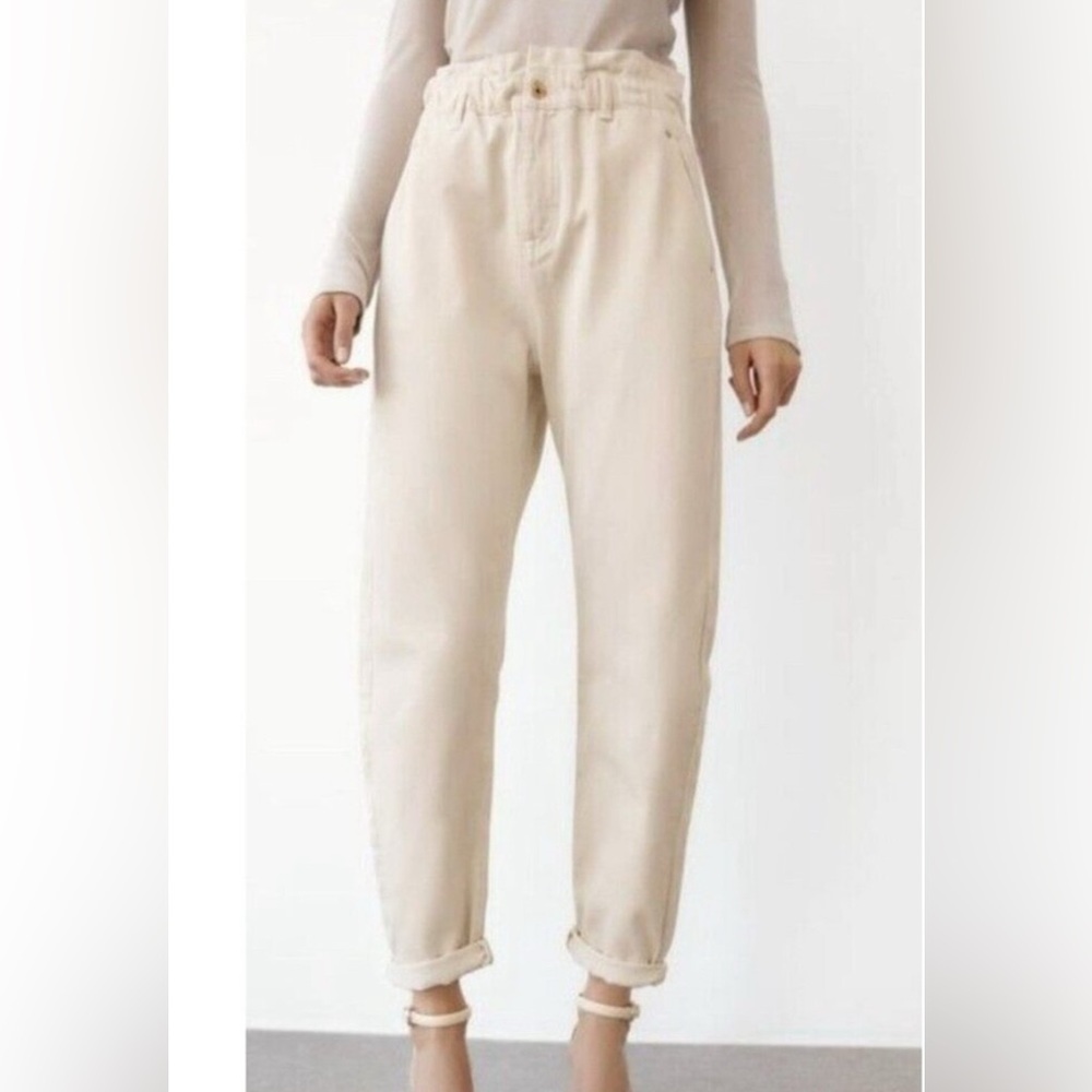 Zara White Ankle length jeans